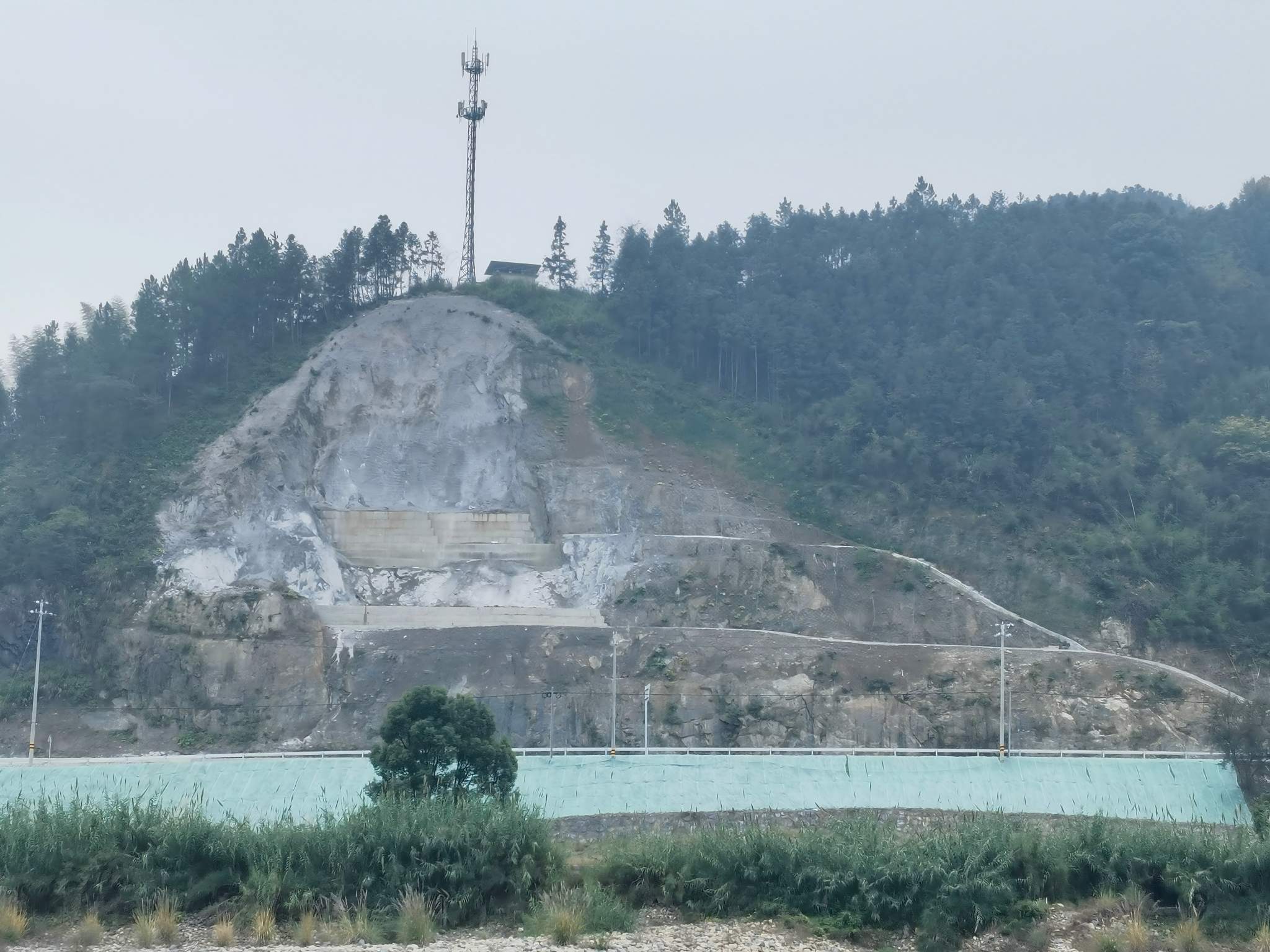 边坡安全怎么监测，宇扬物联给您答案