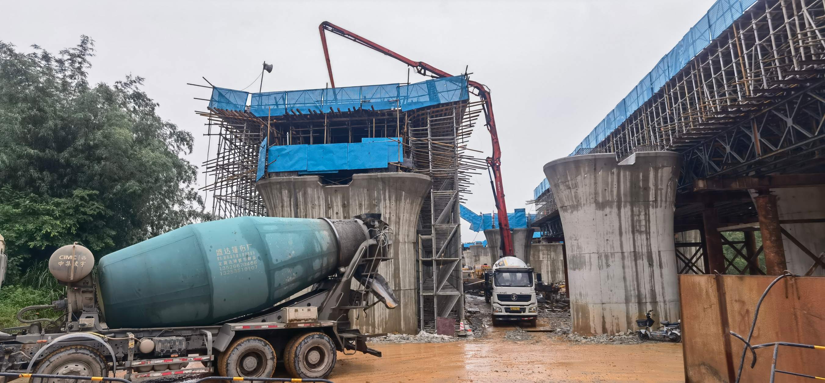 珠肇高铁江机段高明特大桥工区G3-G4现浇梁