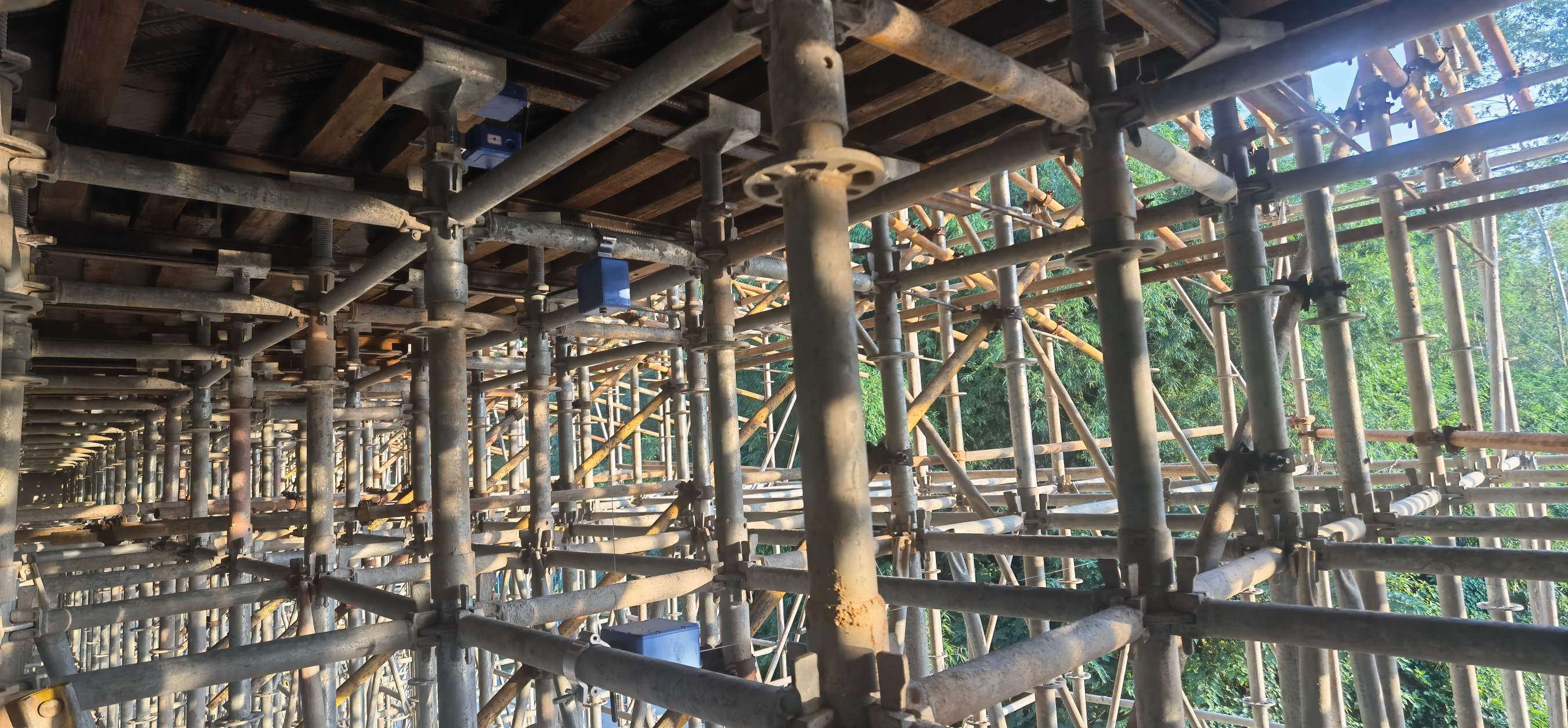 珠肇高铁江机段高明特大桥工区G3-G4现浇梁