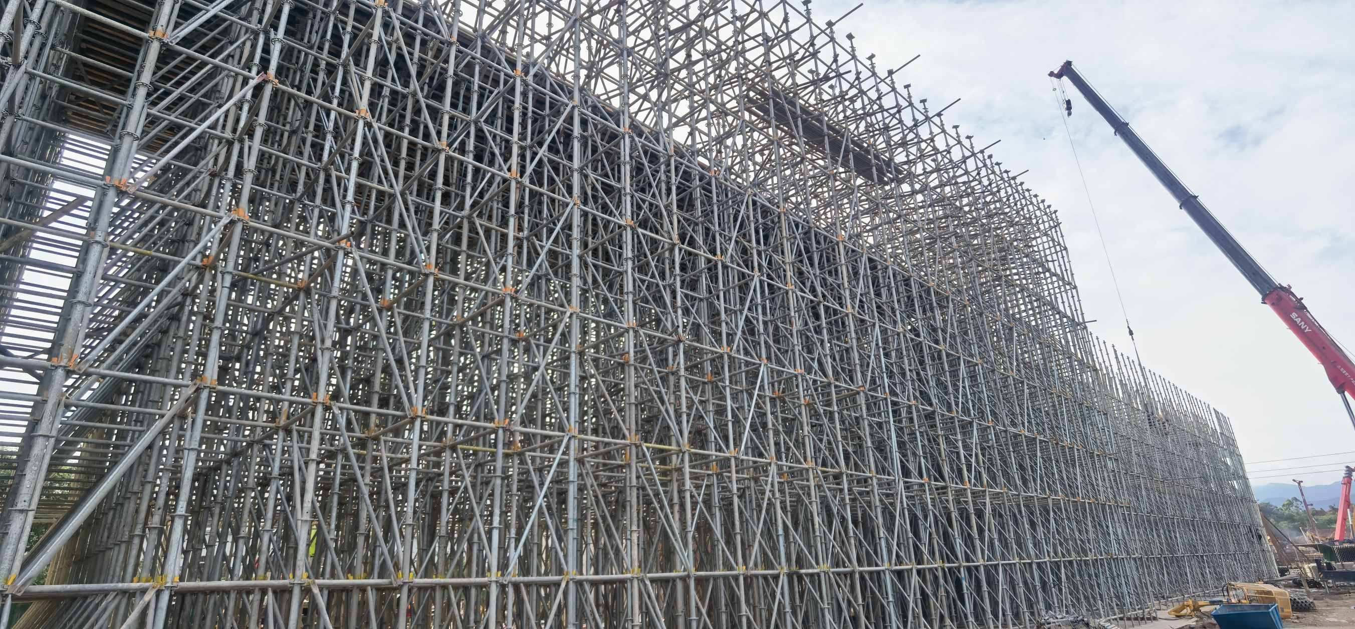 珠肇高铁江机段高明特大桥工区C12-C13现浇梁