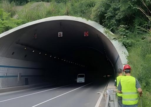 某公路隧道内部收敛监测